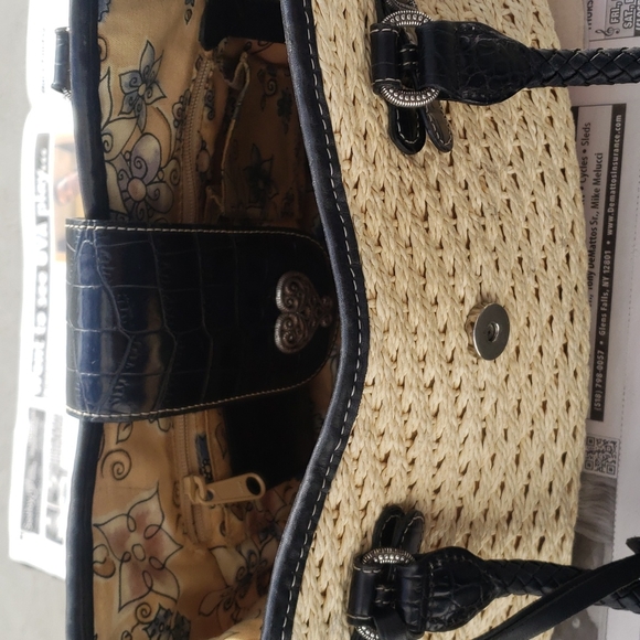 Brighton handbag - Picture 4 of 9